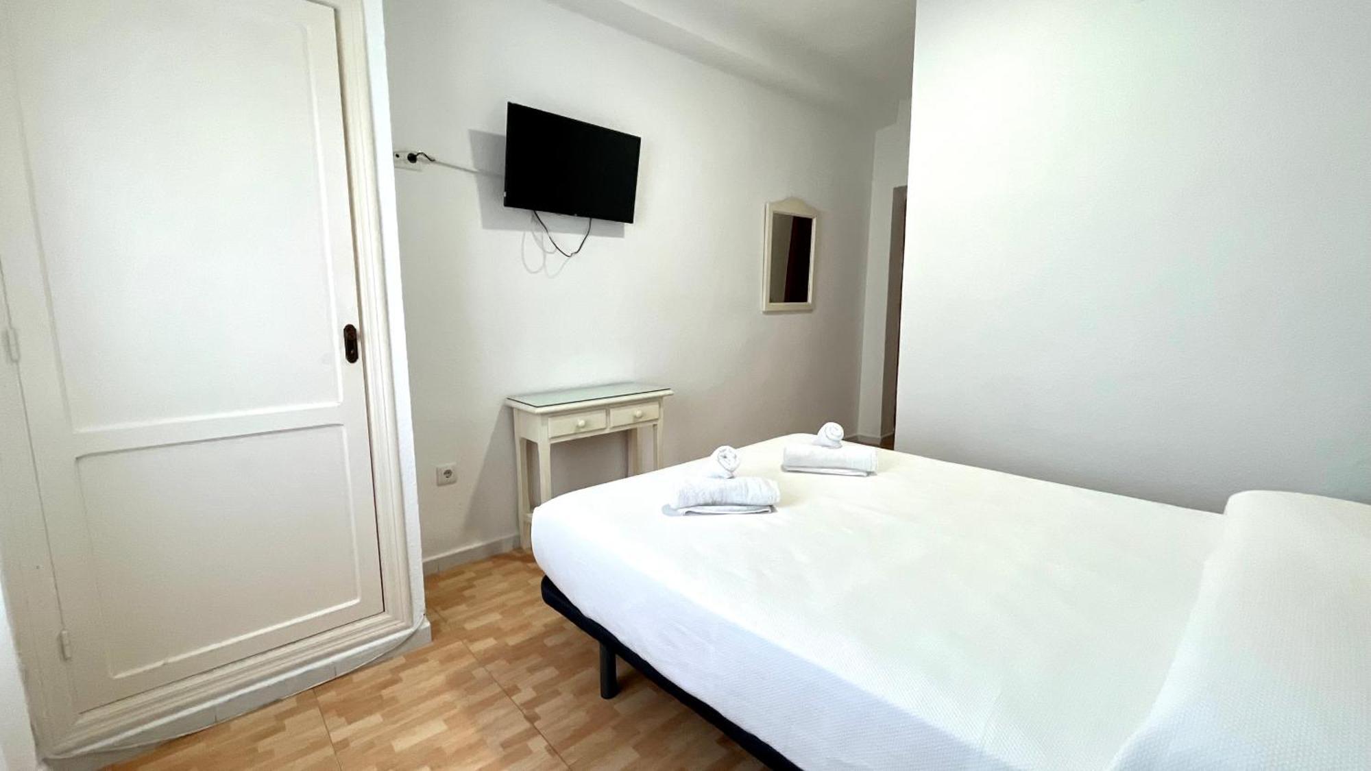 Hostal Carlos III Aldea Quintana Exterior foto